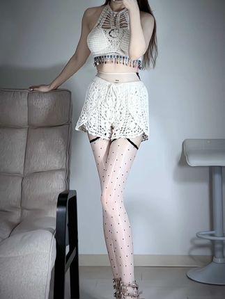 抖音小冰不太瘦微密圈作品图片资源赏析，春夏秋冬的故事