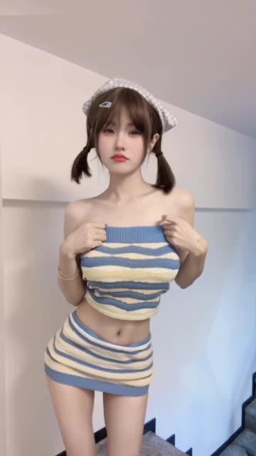 给乔买裙子的微密圈体验,苗族文化刺绣华丽之美的极致呈现 给乔买裙子的微密圈体验,苗族文化刺绣华丽之美的极致呈现