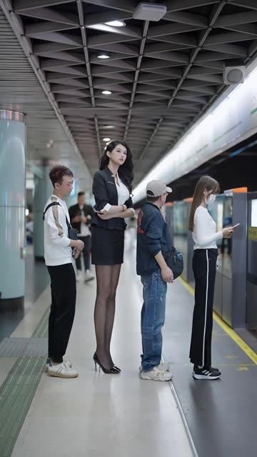 葛征#微密圈套图#随包视频内容揭秘，微密圈套图视频详细内容解析随包视频揭秘