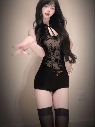 童锣烧路人视角写真，捕捉真实瞬间