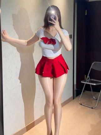 粉丝热议!可可西yyy微密圈最新JK制服作品独家发布 粉丝热议!可可西yyy微密圈最新JK制服作品独家发布