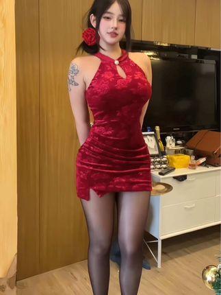 小U优优子维密作品合集赏析颜值与时尚的完美融合（小u优优子的微密圈作品解析）