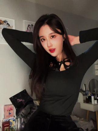 轩子巨二兔微博剧照曝光,穿着亮点引发热议 轩子巨二兔微博剧照曝光,穿着亮点引发热议