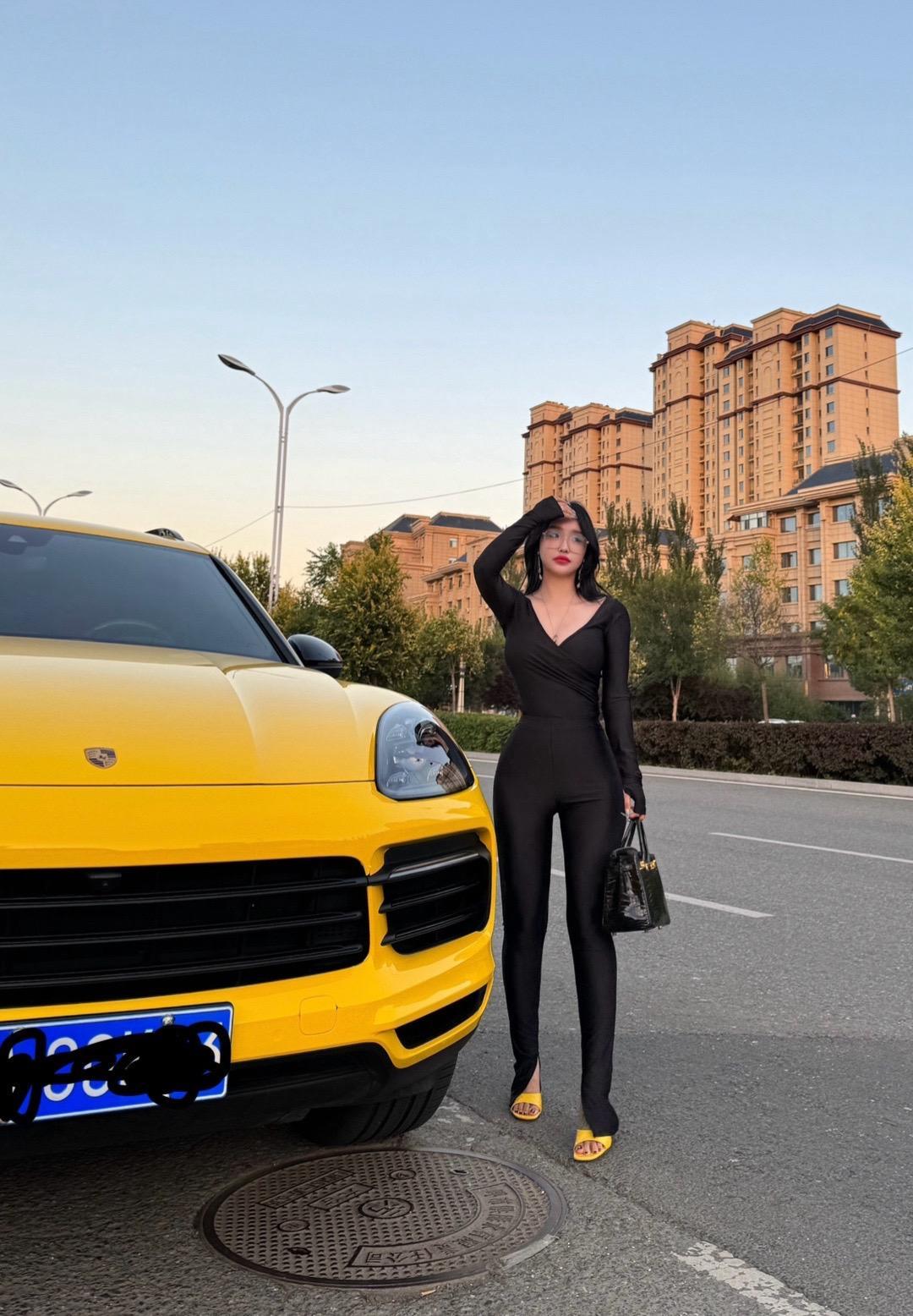 张鑫baby微密圈作品资源魅力展现，53万粉丝疯狂追捧