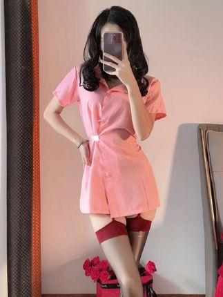 白日做梦微密圈作品资源揭秘独特穿搭风格，性感时尚引爆粉丝狂热