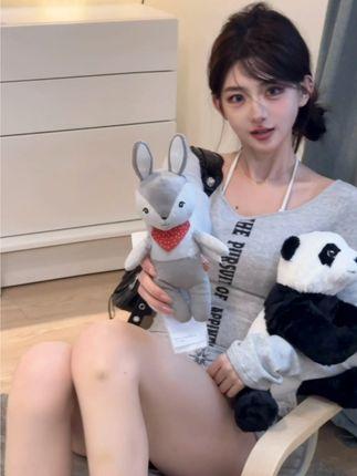 粥粥酱的个人成长经历，她的背景资料有哪些亮点