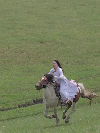 MIYA私房写真,野性与成熟的完美结合 MIYA私房写真,野性与成熟的完美结合