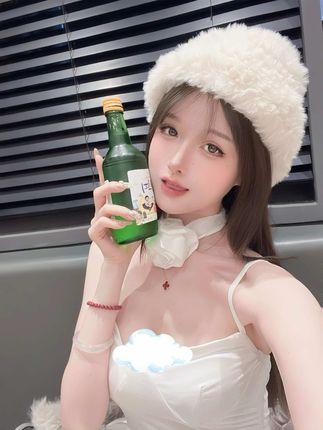 瑞儿fox微密圈作品资源展示，时尚穿搭充满美感的世界