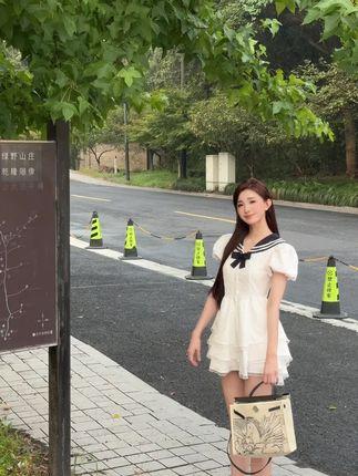 李嘉欣97个人资料与简介分享,深入探讨网红女神 李嘉欣97个人资料与简介分享,深入探讨网红女神