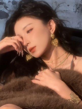 李嘉欣97个人资料与简介分享,深入探讨网红女神 李嘉欣97个人资料与简介分享,深入探讨网红女神