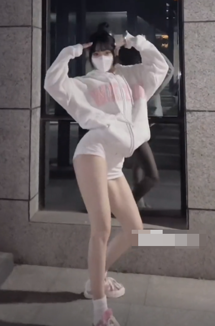 抖音妮老师微密圈照片赏析,早期视频什么梗? 抖音妮老师微密圈照片赏析,早期视频什么梗?