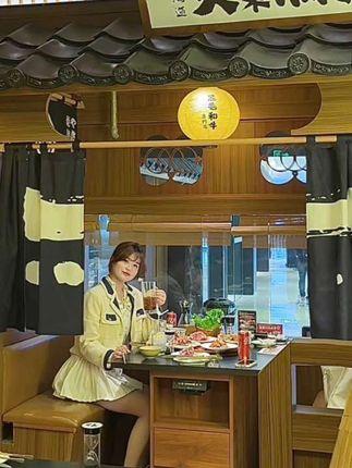 十万口草莓粥粥舰长微密圈作品合集，最具人气的图集视频