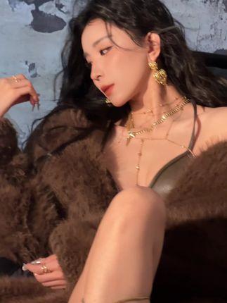 李嘉欣微密圈照片解析，weme付费图片上头的秘密