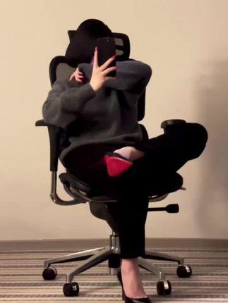 保守的二舅妈微密圈照片真实，展现女性魅力和品位