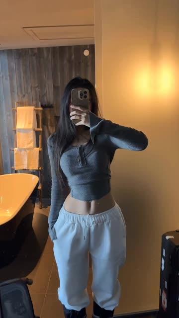 抖音网红陈佩奇yyyy的微密圈精选内容欣赏