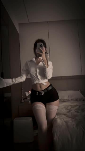 抖音网红陈佩奇yyyy的微密圈精选内容欣赏