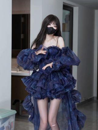 鹿八岁微密圈作品图集资源，令人沉浸的动漫艺术才华与构图水平