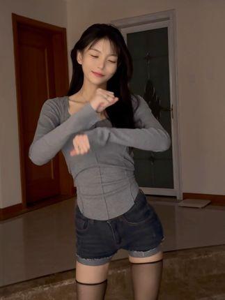 一只树懒的图片包合集，她的资源在哪里可以找到