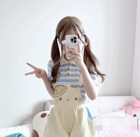 抖音小尾酱微密圈付费图片，甜美小可爱！