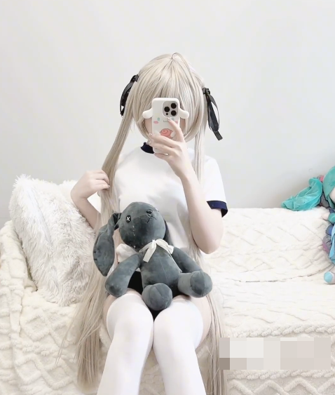 抖音小尾酱微密圈付费图片，甜美小可爱！