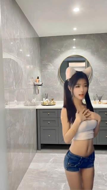 梅美超甜跳舞回放全集,黑色裙子下的动感舞步让人心动 梅美超甜跳舞回放全集,黑色裙子下的动感舞步让人心动