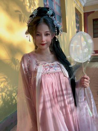 脑婆睡醒啦抖音视频分享，每一秒都是精彩的瞬间