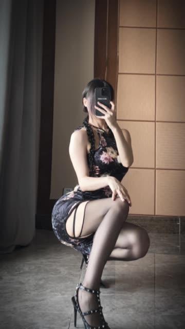 奶白鹿神最受欢迎的视频集锦,一览她的高人气作品 奶白鹿神最受欢迎的视频集锦,一览她的高人气作品