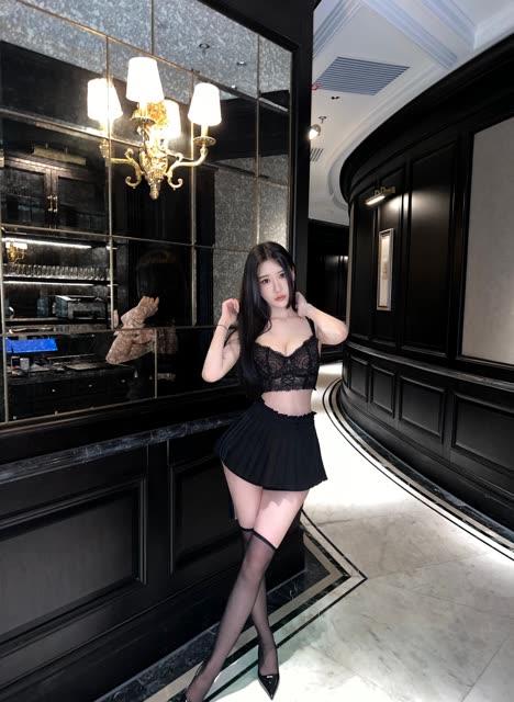 奶白鹿神最受欢迎的视频集锦,一览她的高人气作品 奶白鹿神最受欢迎的视频集锦,一览她的高人气作品