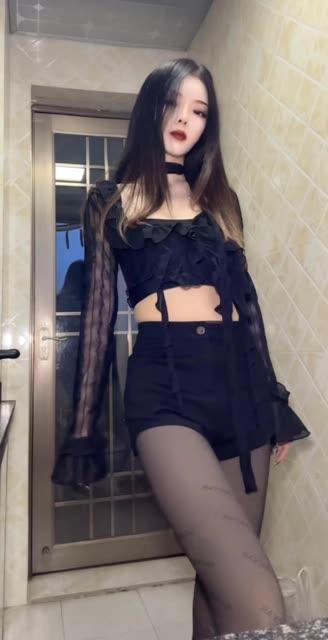 张鑫baby微密圈魅力十足耀眼绽放,图文并茂精彩视频 张鑫baby微密圈魅力十足耀眼绽放,图文并茂精彩视频