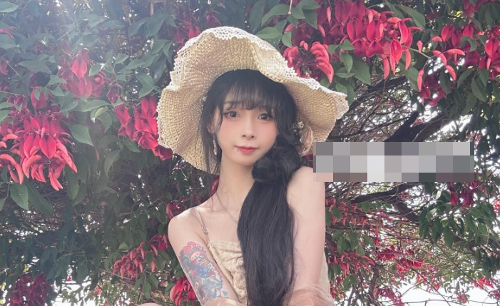 聂傲娇微密圈中傲娇性格俏皮千金–红色连衣裙勾魂男士芳心