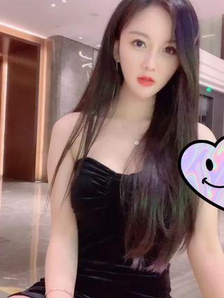 夏天的小雪觅圈探索，如何获取她的专属资源和内容