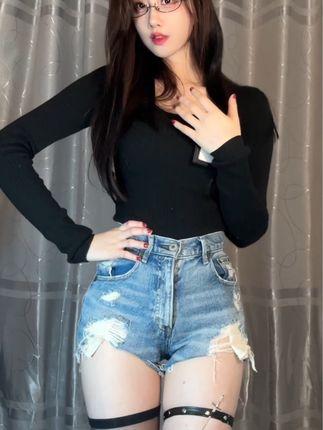 轩子巨二兔微密圈觅圈付费资源御姐女神满足幻想,魅力无限 轩子巨二兔微密圈觅圈付费资源御姐女神满足幻想,魅力无限