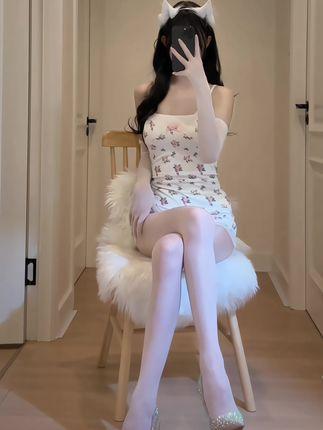 猫梨梨早期视频回顾，她的初期作品有哪些特点？