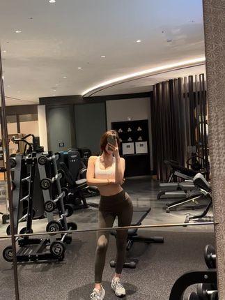 探索时尚界的璀璨明星,脸红八酱微密圈作品带你领略穿搭的艺术 探索时尚界的璀璨明星,脸红八酱微密圈作品带你领略穿搭的艺术