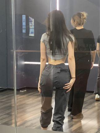 探索时尚界的璀璨明星,脸红八酱微密圈作品带你领略穿搭的艺术 探索时尚界的璀璨明星,脸红八酱微密圈作品带你领略穿搭的艺术