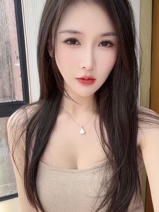 夏天的小雪觅圈探索，如何获取她的专属资源和内容