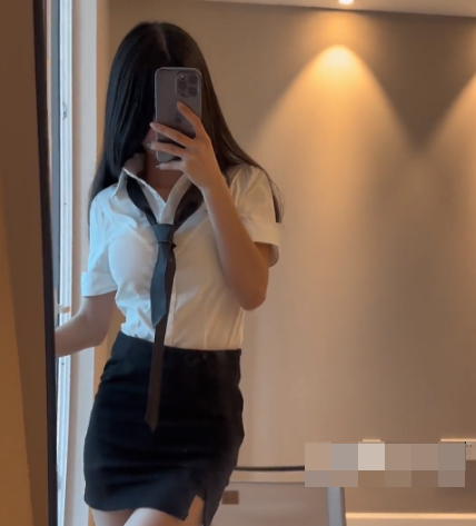 搭博主网红李妙子颜值穿搭（李妙子微密圈图片）