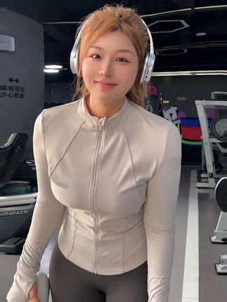 月球造梦家网络热点解析，她的瓜让粉丝热议不已