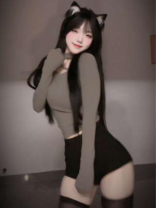 抖音童锣烧微密圈作品图片欣赏，大长腿穿搭展现时尚与美丽的结合