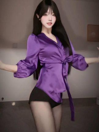 抖音童锣烧微密圈作品图片欣赏，大长腿穿搭展现时尚与美丽的结合