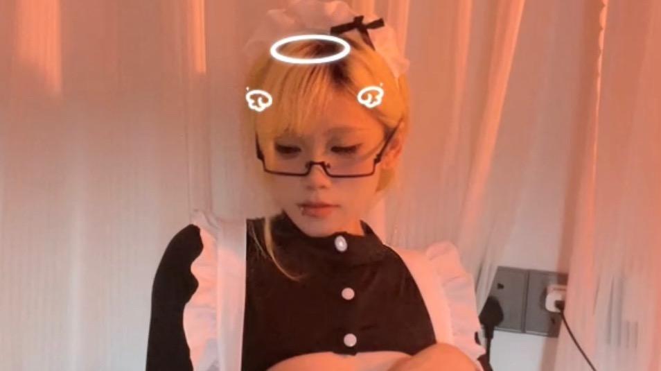 阿色微密圈最新作品分享，穿搭与颜值兼具