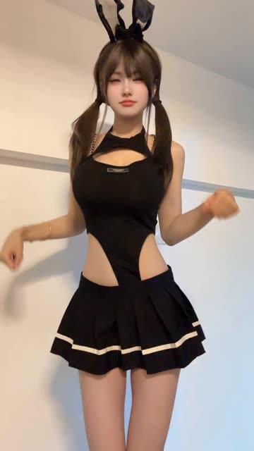 乔妹微密圈内容大揭秘，给乔买裙子的作品合集