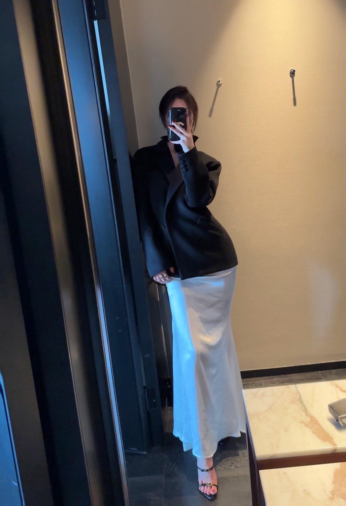 脸红Dearie微博免费图集,再体验她的高铁之旅! 脸红Dearie微博免费图集,再体验她的高铁之旅!