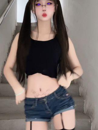 萱福晋维密圈图片赏析，甜美惊喜带来独特视觉体验