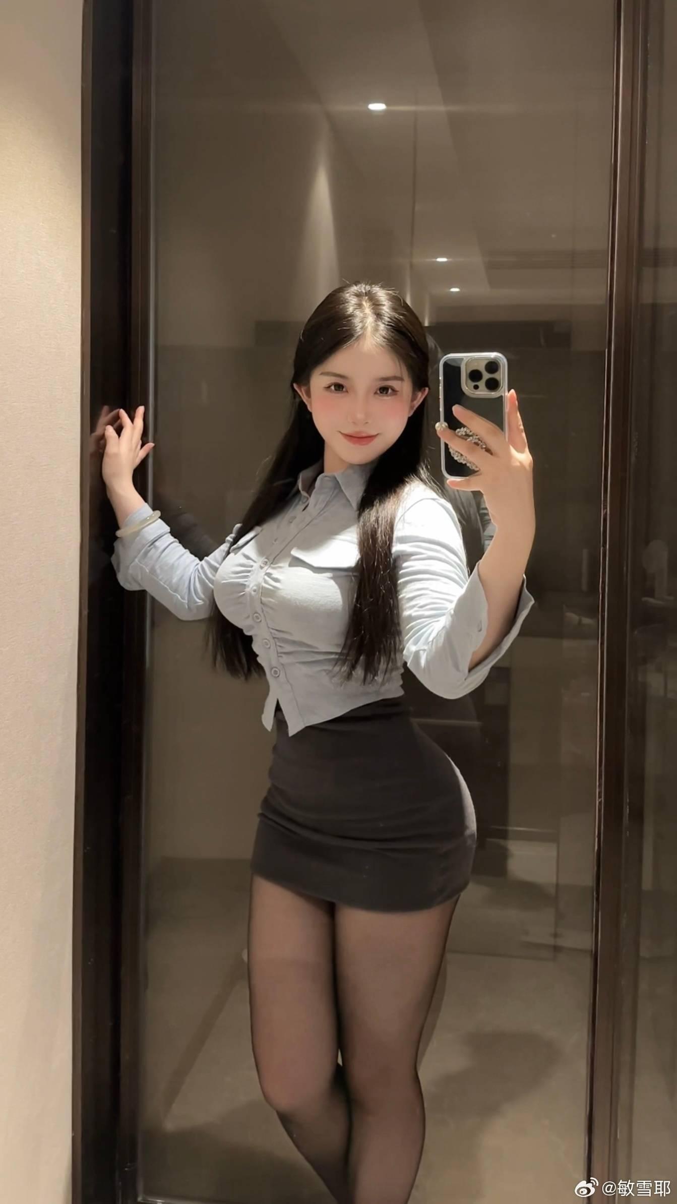 敏雪耶微密圈照片揭秘–美丽神秘女神引领时尚潮流