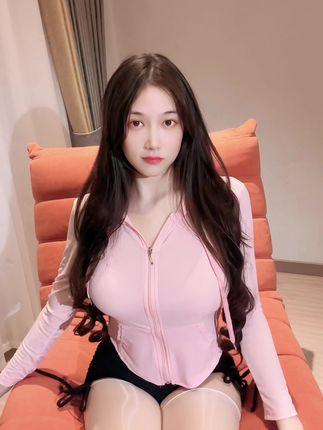 可可西yyy微密圈惊艳露脸，绝美瞬间独具魅力