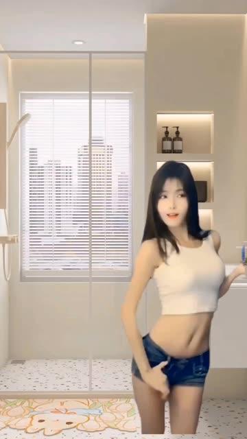 梅美超甜跳舞回放全集,黑色裙子下的动感舞步让人心动 梅美超甜跳舞回放全集,黑色裙子下的动感舞步让人心动