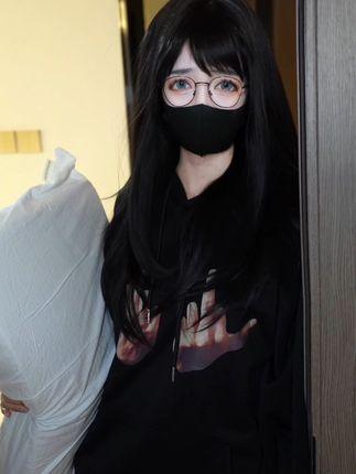 抖音桂芬坐拍微密圈作品完美身材与惊艳美貌，令人倾倒的维密女神