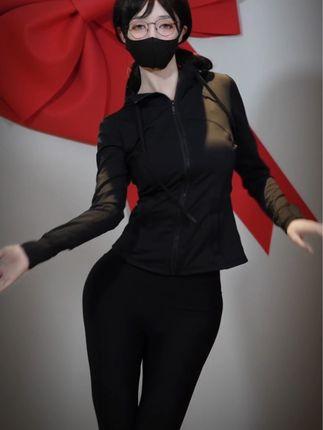 抖音桂芬坐拍微密圈作品完美身材与惊艳美貌，令人倾倒的维密女神