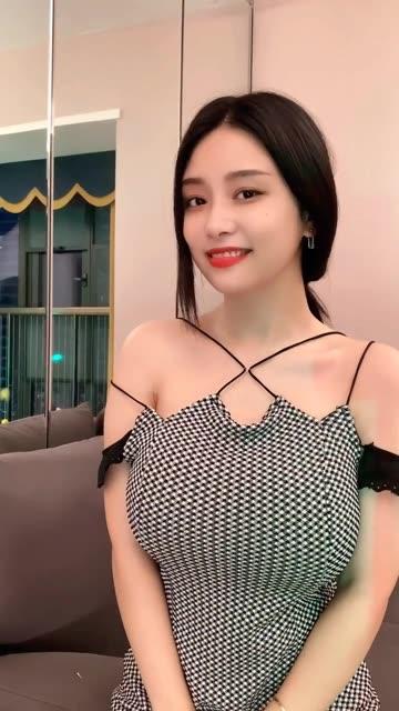 抖音奶雯微密圈照片合集，微笑的文文weme圈视频汇总